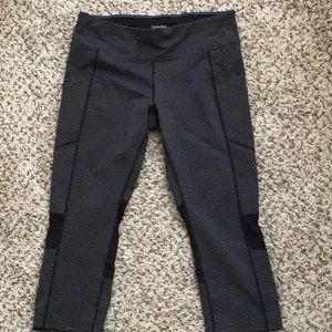 Womens CK performance capri pants. Large